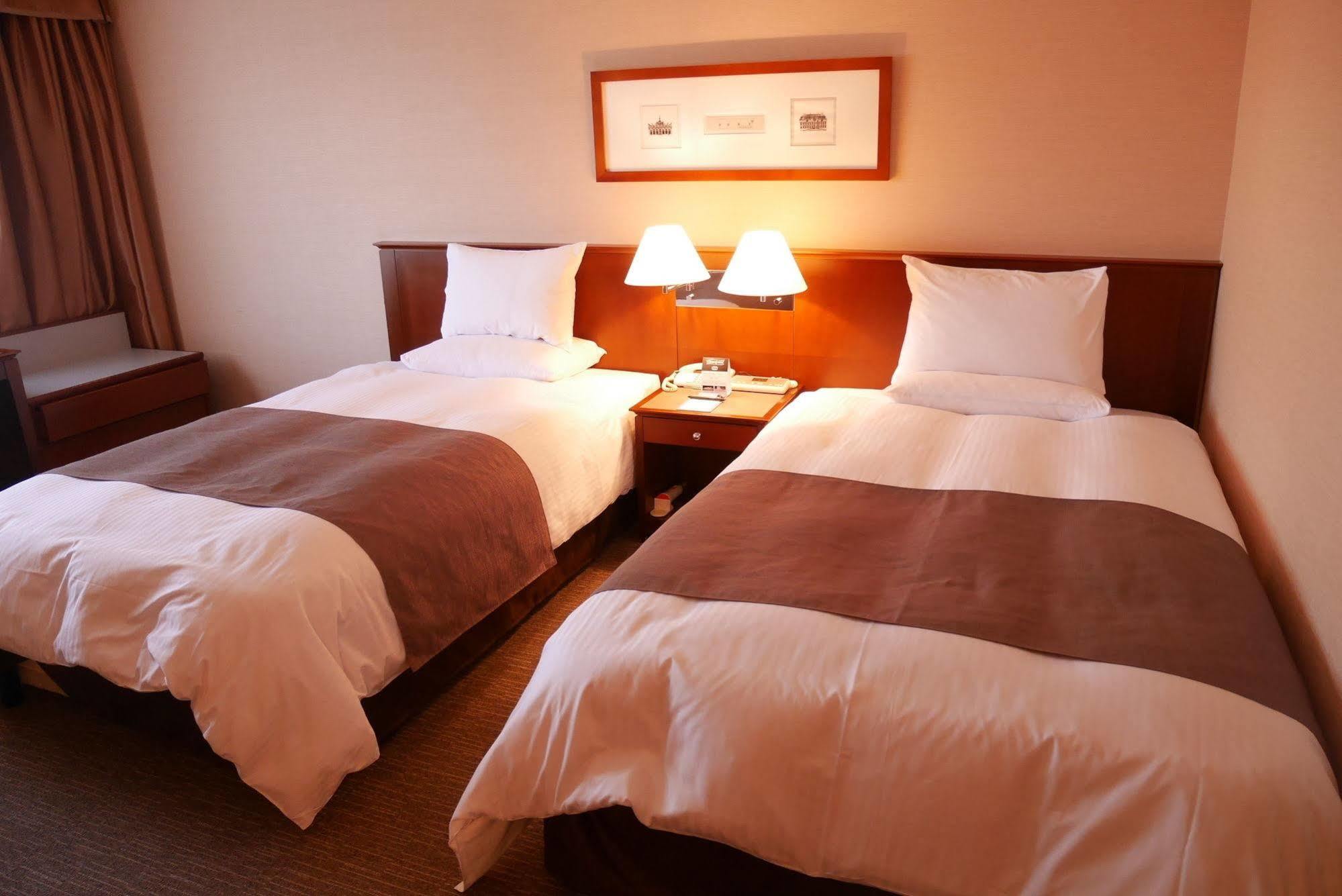 Rembrandt Hotel Ebina Exterior photo